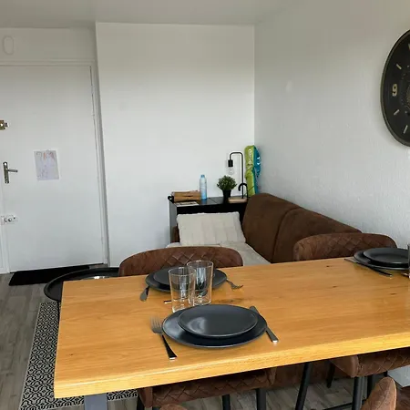 Apartment Cabourg: 2 Pieces, Proche Plage, Balcon, Wifi - Fr-1-487-374 *